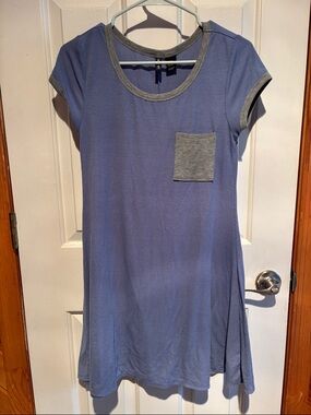 Women’s Short Sleeve Scoop Neck Pocket Dress - Blue and Gray
